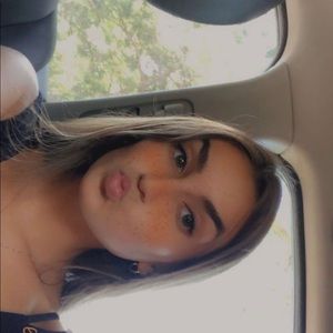 Meet your Posher, Addy